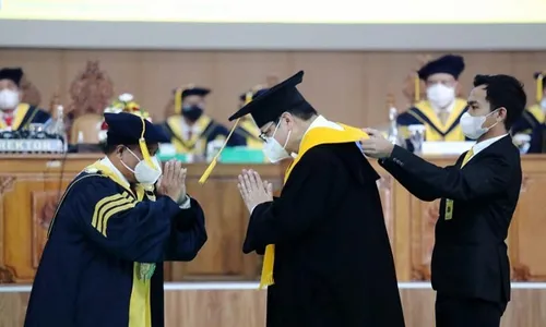 Menpora Apresiasi Airlangga Hartarto Raih Doktor Honoris Causa