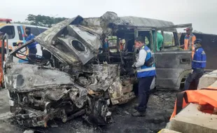 Kecelakaan Elf dan Truk di Tol Madiun Tewaskan 3 Orang, Begini Kronologinya