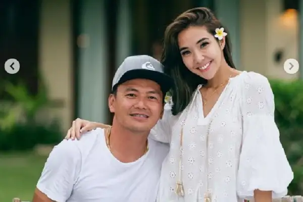 Xotin, er va dost uy qurilishi porno video