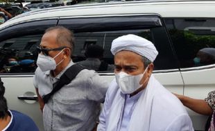 Mengaku Sehat, Ini Pernyataan Habib Rizieq Saat Tiba di Polda Metro Jaya