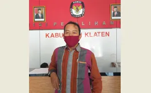 Weladalah, Komisioner KPU Klaten Ini Nyaris Terjungkal Saat Pimpin Rapat Pleno