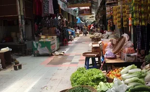 Pedagang Pasar Bunder Sambat, Gegara Omzet Terjun Bebas