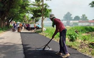 CSR Rp80 Juta Untuk Bantu Warga Paulan, Colomadu