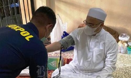 Kuasa Hukum Sebut Besok Habib Rizieq Bebas