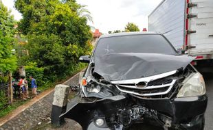 Begini Wujud Daihatsu Xenia Setelah Seruduk Honda Beat Hingga Masuk Parit di Sukoharjo