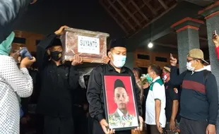 Ratusan Kader Pagar Nusa Sragen Ikut Antar Jenazah Korban Tragedi Sriwijaya Air ke Permakaman