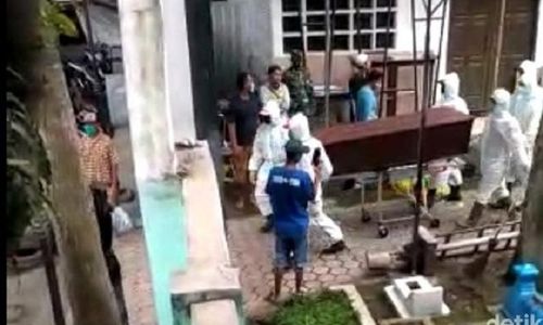 Viral Jenazah Covid-19 Tertukar, Keluarga Tak Terima Lalu Pukul Petugas Pemakaman Hingga Pingsan