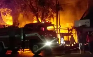 Kebakaran Terjadi di Gladagsari Boyolali, 3 Kios Kobong