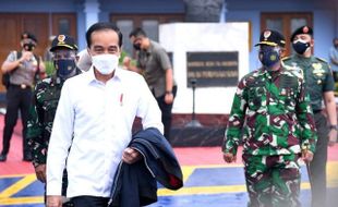 Jokowi Janjikan Bantuan Rp10 Juta hingga Rp50 Juta untuk Korban Gempa Sulbar