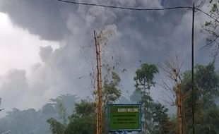 Semeru Sempat Semburkan Awan Panas, PVMBG Imbau Masyarakat Waspada