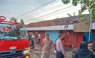 Gegara Konsleting, Warung Kopi Leter S Toroh Grobogan Terbakar