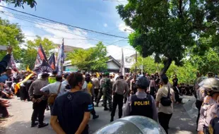 Sidang Kasus Pengeroyokan Di PN Karanganyar Ricuh, Kapolres: Selanjutnya Virtual Saja!