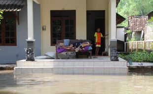 Warga Korban Banjir Pesu Klaten Masih Mengungsi, Jalur Alternatif ke Gunung Kidul Masih Ditutup