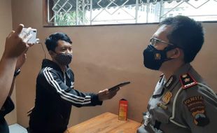 Mobil Ambulans Angkut Jenazah Tabrakan dengan Mobil Honda CRV di Solo