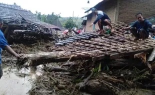 Bencana Masih Mengancam Jateng, Longsor Terjang Dua Desa di Jepara