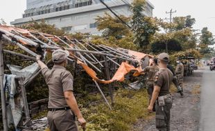 Enam Lapak PKL Dikukut Satpol PP Sukoharjo