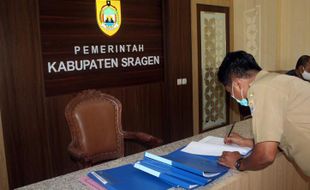 Diminta Berdiri Saat Lagu Indonesia Raya Berkumandang Tiap Pagi, ASN Sragen: Tak Ganggu Pekerjaan Kok