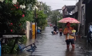 Banjir di Semarang Belum Surut, 18.186 Keluarga Masih Terdampak