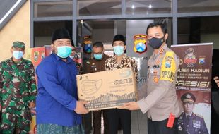 Gerakan Santri Bermasker, Upaya Putus Persebaran Covid-19 di Jatim