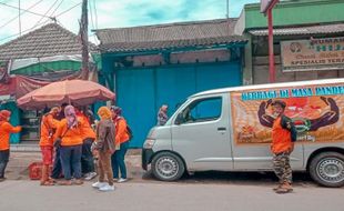 Mulia! Poldes Sragen Bagikan 700 Bungkus Nasi Gratis Saat Pandemi