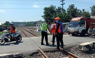 Gowes, Anggota DPRD Kendal Meninggal Dunia Tertabrak Kereta Api