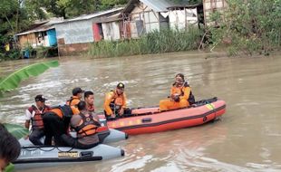 Bermain Lompat ke Sungai dari Jembatan, Santri di Demak Hanyut