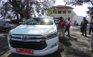 Gibran Parkirkan Mobil Dinas di SMK Batik 2 Solo, Disdik Jateng: Biar Jadi Peringatan Sekolah Lain