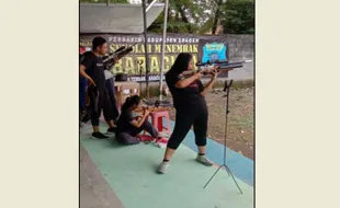 Tetap Berprestasi Saat Pandemi, Pelajar Sragen Ini Juarai Lomba Menembak Tingkat Nasional