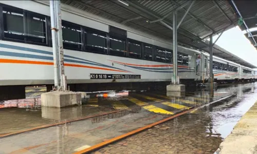 Stasiun Tawang Semarang Banjir, Layanan Penumpang Dialihkan ke Stasiun Poncol