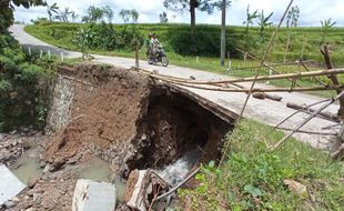 Talut Jalan di Bunder Sragen yang Ambrol Diperbaiki Tahun Ini