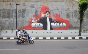 Mural dan Spanduk Ucapan Terima Kasih Rudy-Purnomo Bertebaran Di Kota Solo