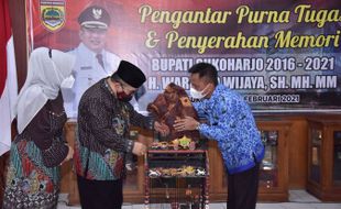 Air Mata Bupati Wardoyo Saat Pidato Perpisahan Bikin PNS Sukoharjo Terdiam