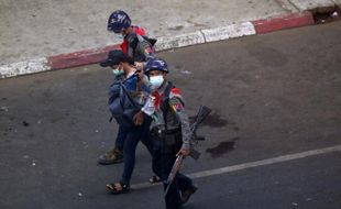 Duh! Polisi Myanmar Tembak Mati 2 Demonstran Antikudeta