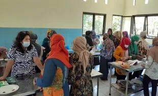 Emak-Emak di Madiun Bikin Makanan dari Bekatul & Sukun, Kayak Apa Rasanya?