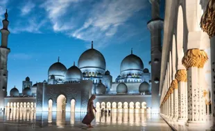 Foto-Foto Kemegahan Sheikh Zayed Grand Mosque Abu Dhabi, Masjid Di Gilingan Solo Akan Seperti Ini?