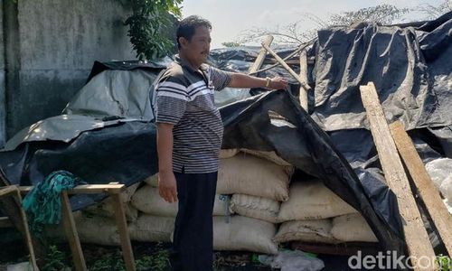 Punyak Stok Sampai 2.000 Kg, Petani Probolinggo Tolak Impor Garam