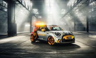 Mini E-Pacesetter Gantikan BMW i8 Jadi Safety Car Formula E 2021