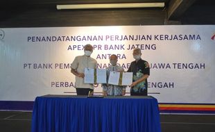 Bank Jateng dan Perbarindo Jateng Tanda Tangani Kerja Sama Apex BPR