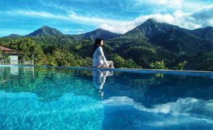 Pesona Wisata Soko Langit Wonogiri, Infinty Pool dengan Pemandangan Pegunungan