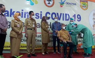 Pertama di Jateng, 302 Calhaj Lansia Sukoharjo Jalani Vaksinasi Covid-19