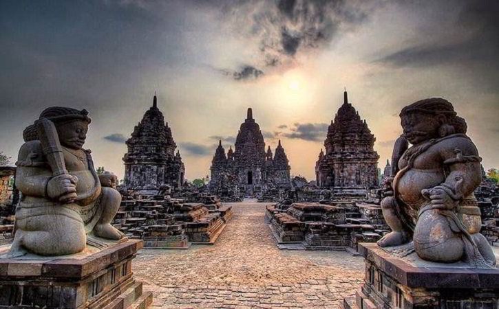 Keistimewaan Candi Sewu dan Sejarah Pemugarannya dari Waktu ke Waktu