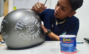 Awet dan Bagus! Ini Dia Rahasia Sukses Bisnis Helm Custom Milik Oki