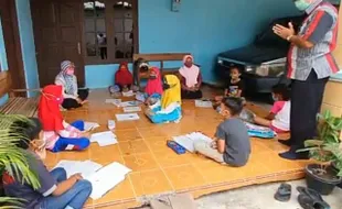 Klaten Gerakkan Guru Tonggo Agar Siswa Lancar Baca dan Tulis