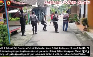 Video Polisi & TNI Lumpuhkan Orang Gangguan Jiwa di Klaten Viral, Begini Cerita Lengkapnya