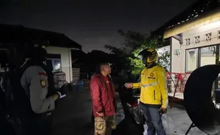 Razia Tempat Hiburan Malam, Aparat Polresta Solo Sita Ratusan Botol Isi Miras Impor