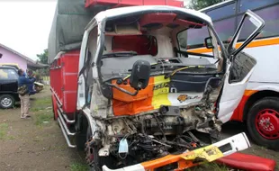 Tewaskan 3 Orang, Begini Kronologi Kecelakaan Karambol 3 Truk di Tol Sragen