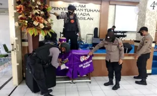 Di Sragen, Polisi Maraton Sterilisasi Gereja