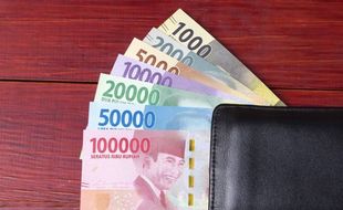 Berikut Ini Cara Membedakan Uang Rupiah dan Palsu