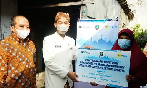 PLN dan Pemkot Solo Berikan Bantuan Listrik Gratis