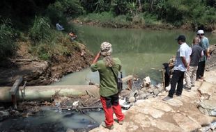 Dapat Aduan Warga Nguter, BBWSBS Turun ke Sungai